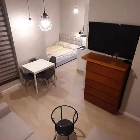 Garden Gates And Sadowa 아파트 *