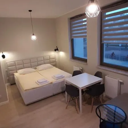 Garden Gates And Sadowa 아파트