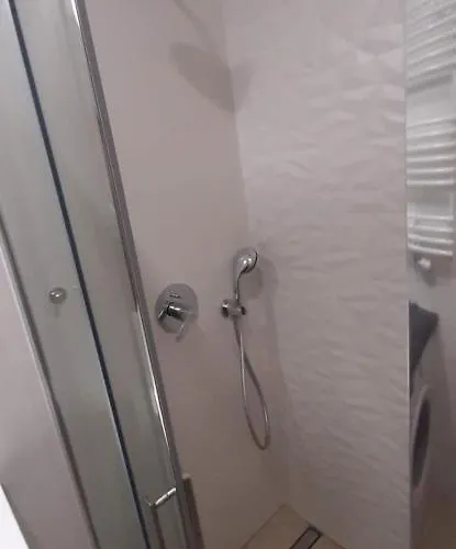 Garden Gates And Sadowa Daire *